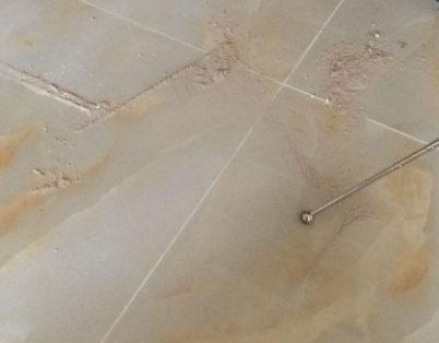 孙吴瓷砖空鼓维修公司分享粘合剂选择不当在瓷砖铺贴过程中可能导致以下问题